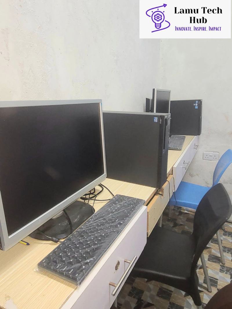 Desktop computers in the Lamu Tech Hub lab